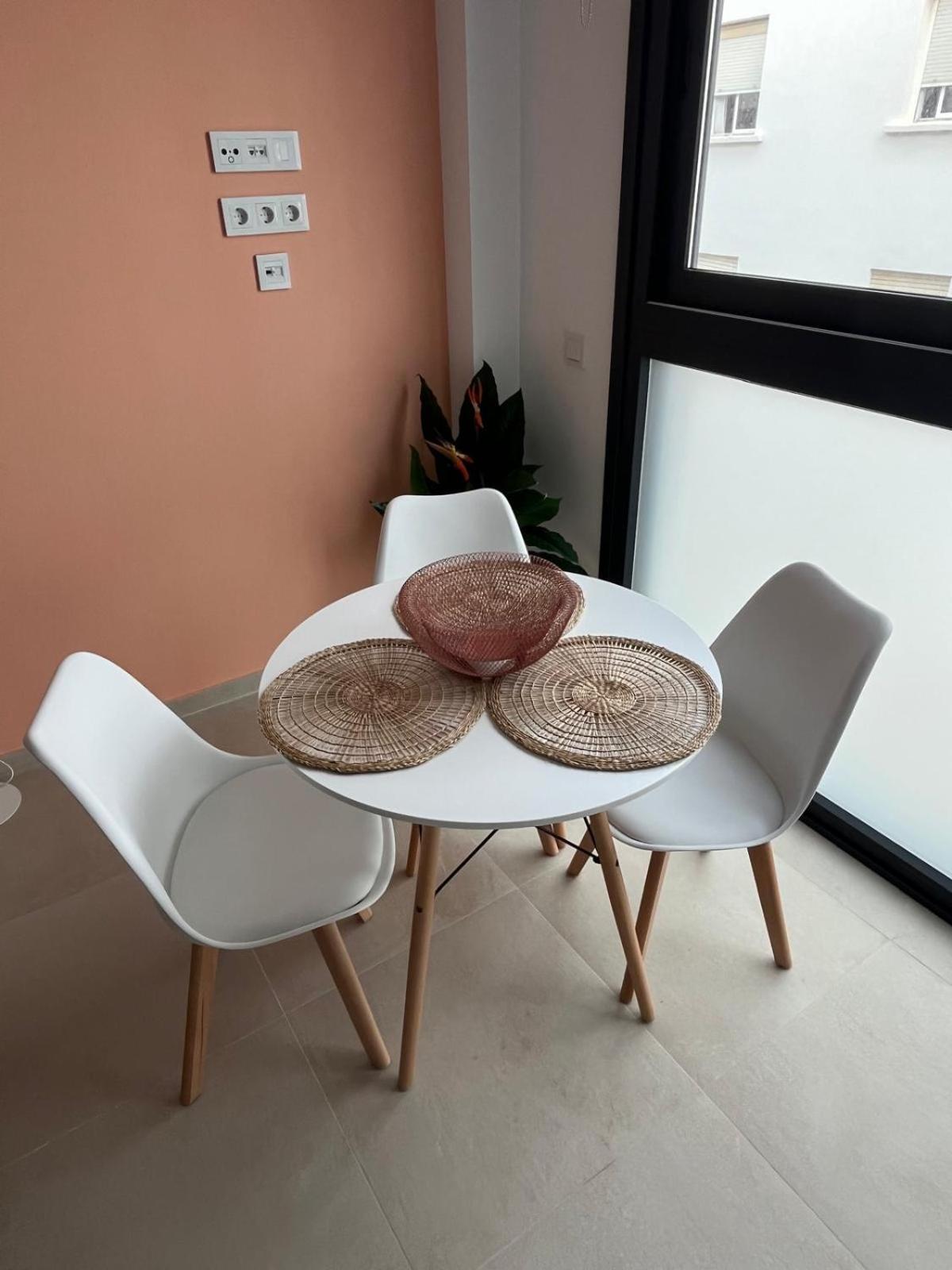 Apartamento Estudio Nuevo Amanecer 1 *